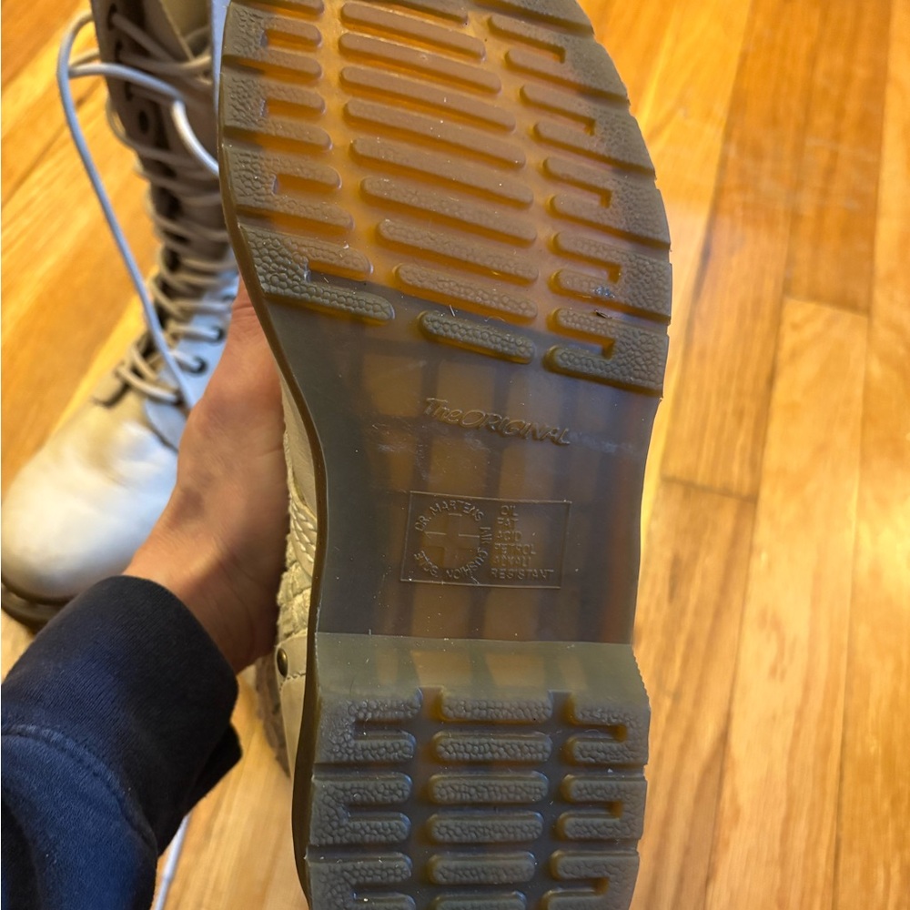 Dr. Martens Women's Mala Lace Up Cream 1914 boots Size 9 - Picture 8 of 9